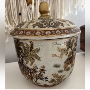 Japanese Satsuma Ware Lidded Bowl